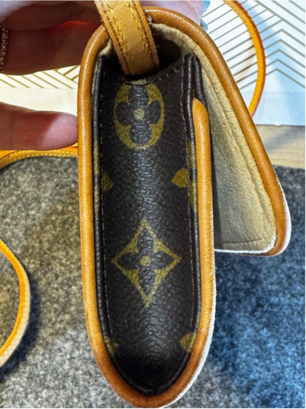 Louis Vuitton Pochette Twin PM Crosse Body Authentic - Picture 5 of 11